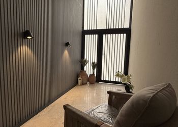 استديو بسرير ماستر  وجلسة جانبية