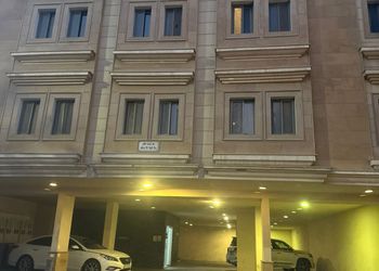 شقة بغرفتين نوم وصالة