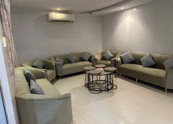 شاليه بمسطح اخضر و مسبح