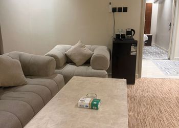 شقة بغرفه نوم وصالة 