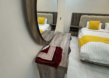 استديو بسرير ماستر وجلسة جانبية
