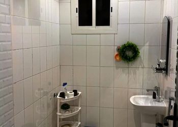استديو هادئ بسرير ماستر