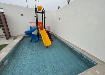 شاليه بمسبح