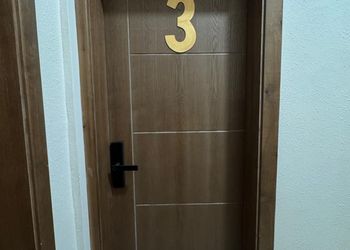 استديو بدخول ذاتي وسرير مريح 