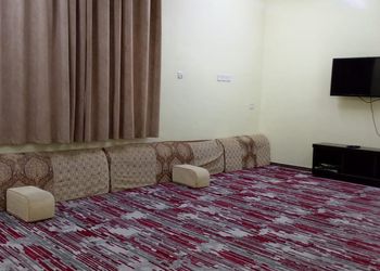 شقة بغرفتين نوم وصالة جلوس 