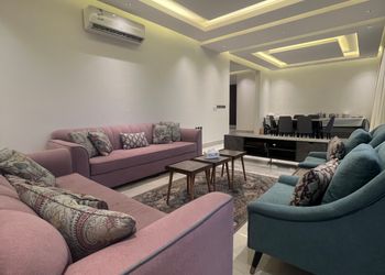 استراحة بمسطح اخضر وجلسة