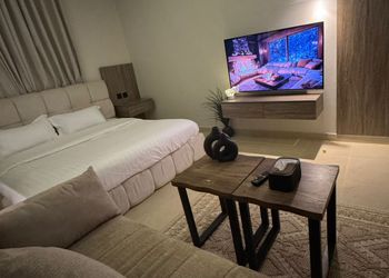استديو بسرير ماستر