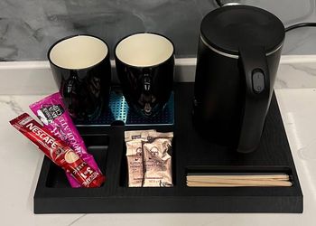 شقة بغرفة نوم وصالة 
