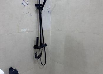 شقة بغرفة معيشة وغرفة نوم 