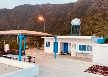 مزرعة بإطلالة جبلية