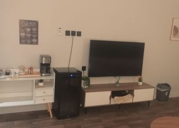 استديو بسرير ماستر وجلسة جانبية 