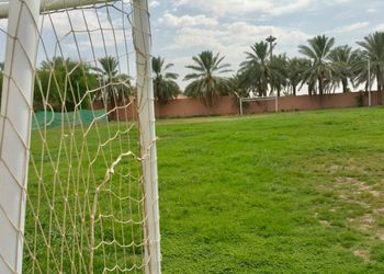 مزرعه بمجلسين وملعب كرة قدم و مطبخ