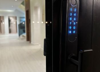 استديو هادئ بدخول ذاتي 