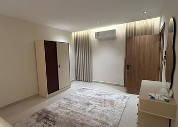 شقة بصالة وغرفة نوم