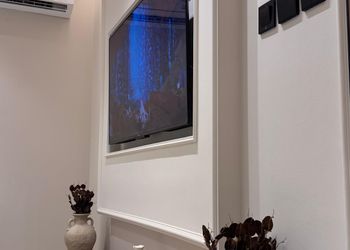 استديو بسرير ماستر