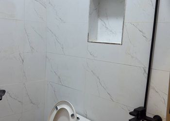 شقة بصالة انيقة ودخول ذاتي