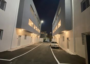 استديو هادئ بدخول ذاتي 