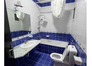 شاليه بثلاث غرف نوم مطل عالبحر