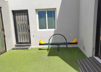شاليه بمسبح وألعاب مائية 