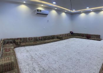 استراحة بمسطح اخضر وجلسه خارجيه