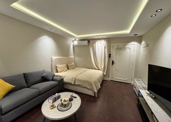 استديو انيق بدخول ذاتي 
