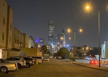 شقة بغرفة نوم وصالة ودخول ذاتي 