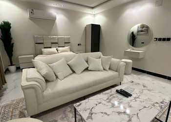 استديو هادئ بسرير ماستر