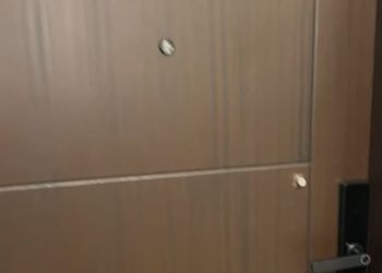 شقة بغرفة معيشة وغرفتين نوم 