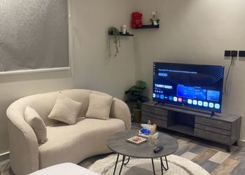استديو هادئ بدخول ذاتي 