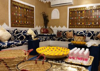 مزرعة بمناظر خلابة وجلسة خارجية 