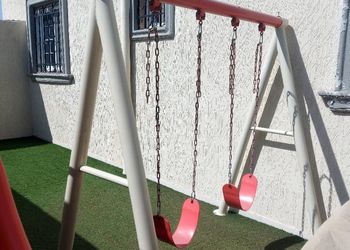 شاليه بألعاب أطفال