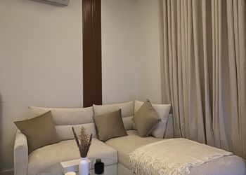 استديو بسرير ماستر وجلسة جانبية