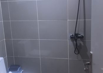 استديو بسرير ماستر وجلسة جانبية 