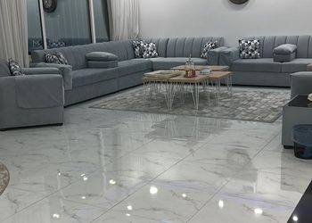 شاليه بمسبح داخلي وصالة جلوس 