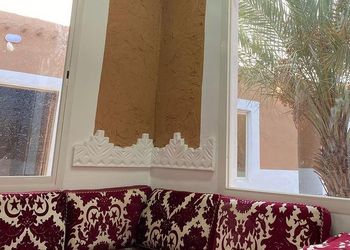شاليه بتصميم تراثي وغرفتين نوم 