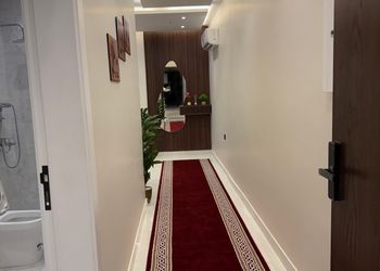 استديو بأثاث مريح وبسيط 
