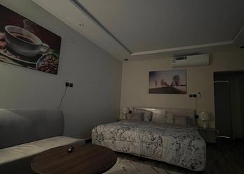 استديو هادئ بسرير ماستر 