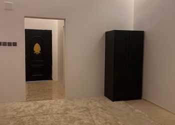 استديو هادئ بدخول ذاتي