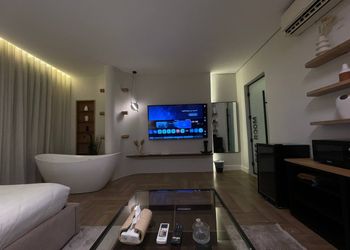 استديو بسرير ماستر وجلسة جانبية