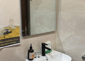 استديو بسرير ماستر وجلسة جانبية 
