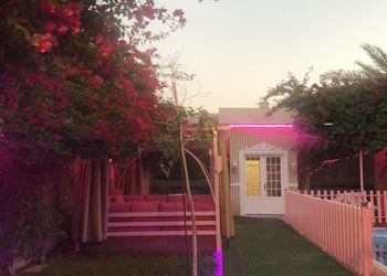 شالية بمجالس ومسطح اخضر