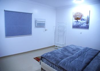 شقة بثلاث غرف نوم 