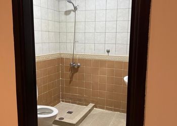استديو بأثاث مريح وبسيط 