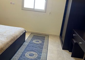شقة بصالة وغرف نوم