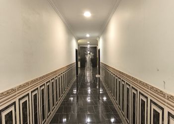 استديو بسرير ماستر وجلسة جانبية