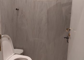 شاليه بمجلس  مطلة على مسبح 