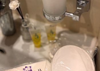 استديو مودرن باطلالة مسبح