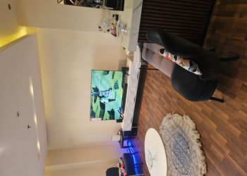 شقة بغرفة نوم وصالة مريحة 