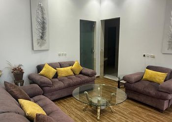 استراحة بمسطح اخضر ومجالس