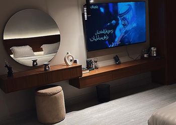 استديو بسرير ماستر وجلسة جانبية